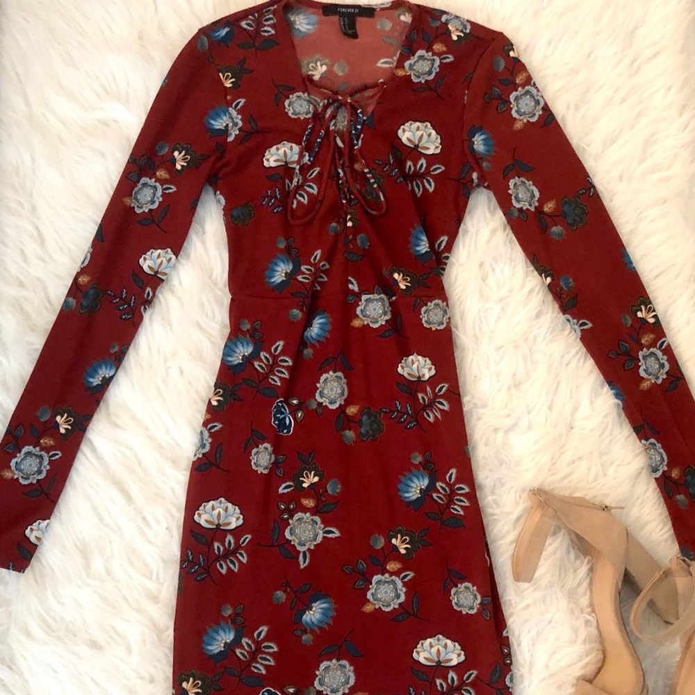 I’m selling pretty clothes for hot prices 😘❤️